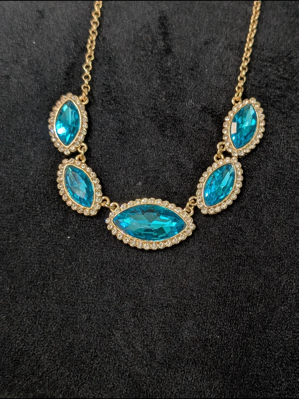 Monet gold tone